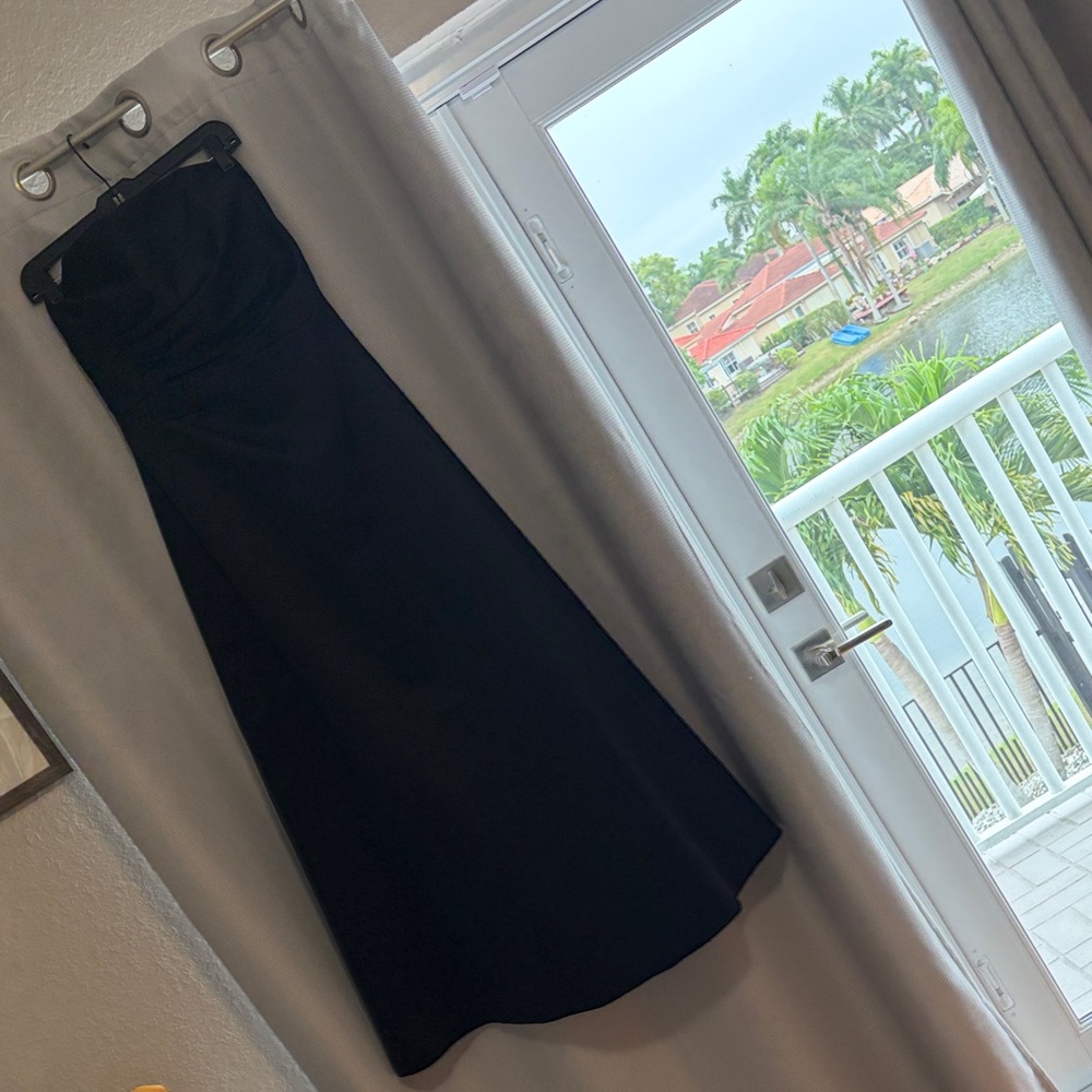 Elegant Black Strapless Dress